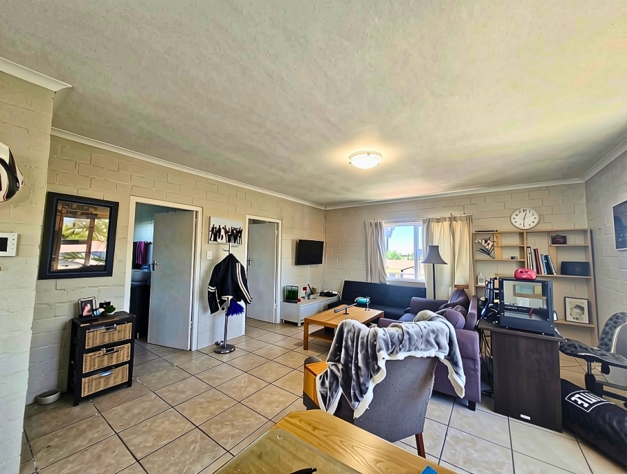 To Let 2 Bedroom Property for Rent in Bothasig Western Cape